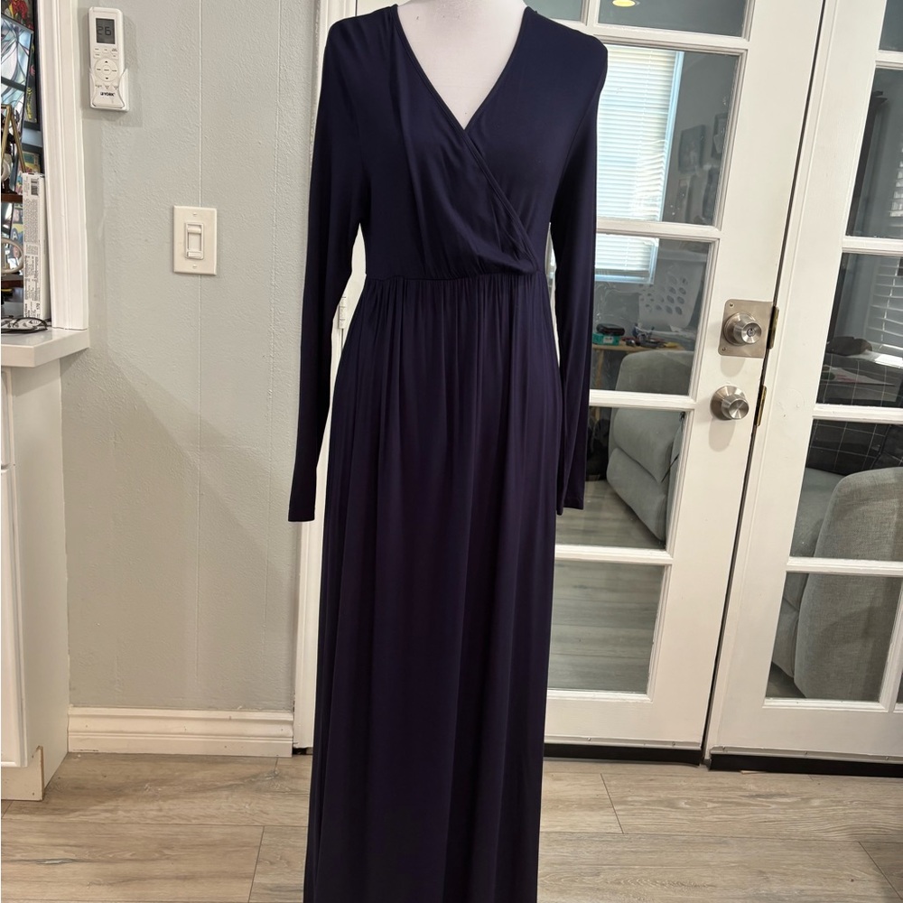 Long Sleeve V-Neck Maxi Dress in Navy
